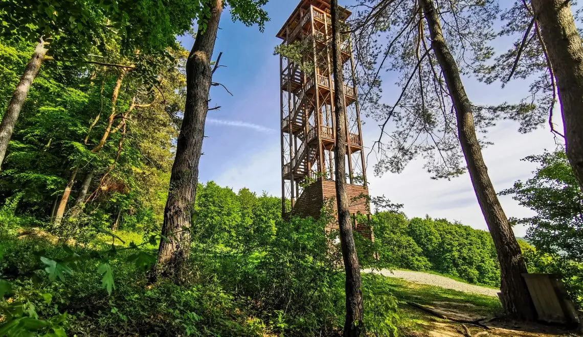 Trenčianska Závada - Rozhľadňa Malá Jelenec