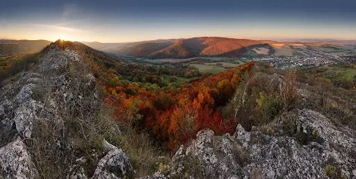 Vrch Krasín a Súčanský hrad