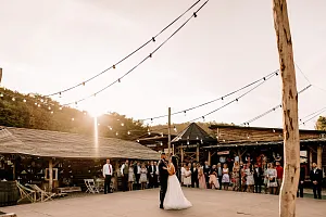 SALOON - Svadba Sl. Machajdíková