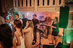 SALOON - Svadba sl. Mináriková