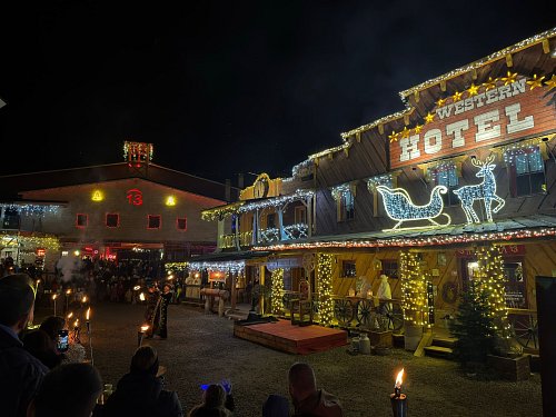 Vianočná ulička - Tradície na Luciu + ohňová show 13.12.2025