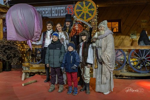 Vianočná ulička - Perinbaba + Deduško Večerníček 21.12.2025