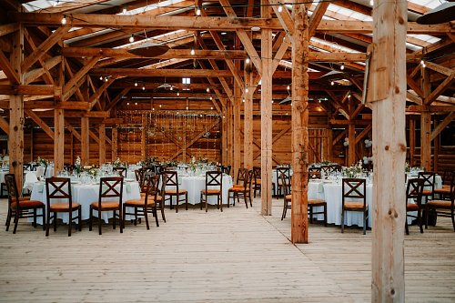 STODOLA - SVADBA SL. KÖRMENDYOVÁ