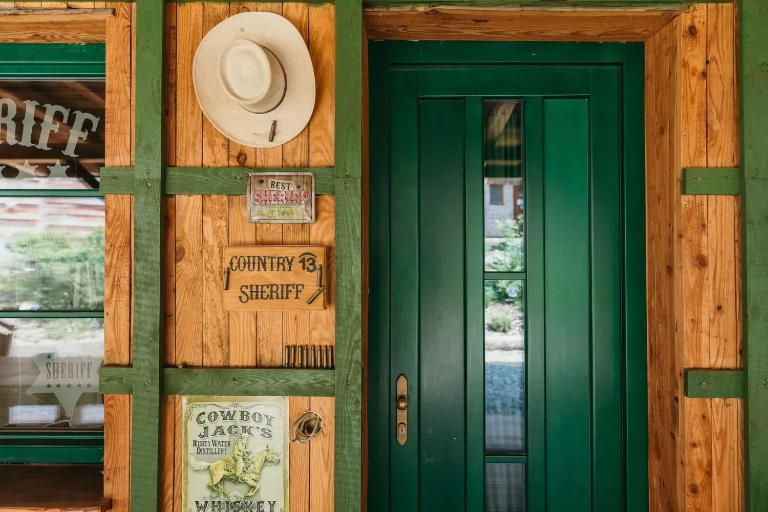 Izba Šeriff R13 dole